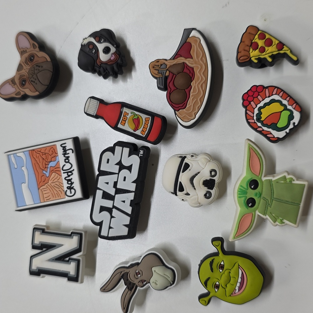 Jibbitz Croc Charms, Random Lot, Starwars, Shrek, Pets, Food, Travel, 27pc - Picture 3 of 4